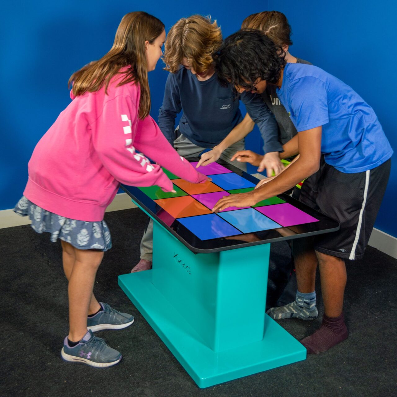 43" Interactive Play Table - Touch2Play